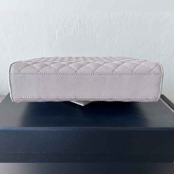 🔥YSL ENVELOPE MEDIUM IN QUILTED GRAIN DE POUDRE EMBOSSED LEATHER - Picture 15 of 16